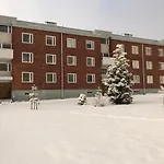 Quiet Studio Close To The Mall And The Metro