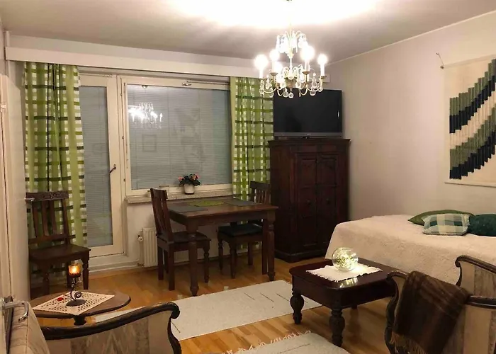 Quiet Studio Close To The Mall And The Metro